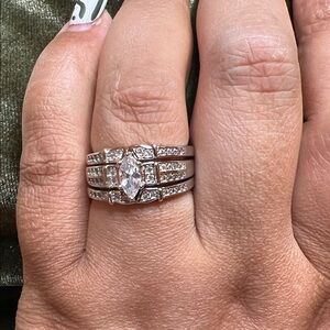 Elegant Diamonique Sterling Silver Women's Wedding Ring Set